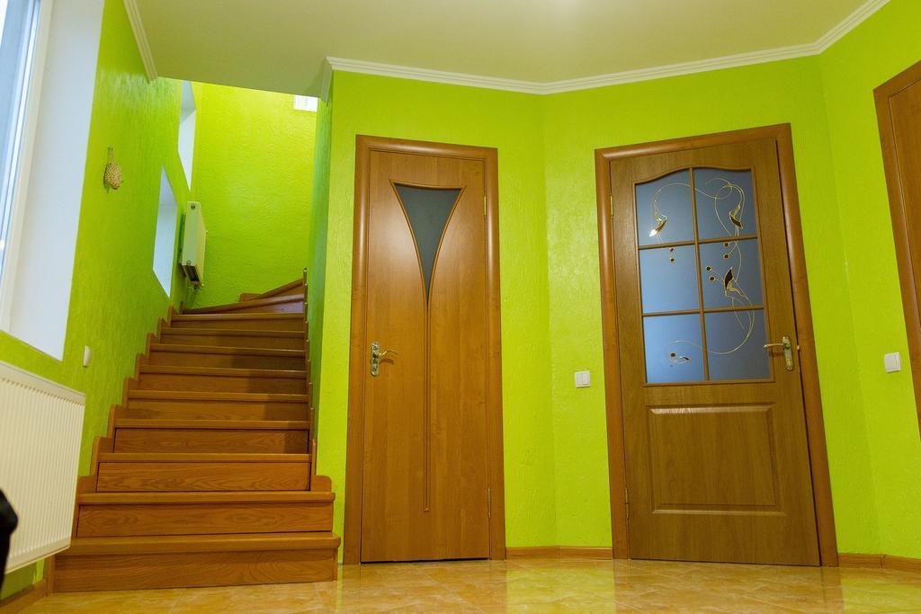Vacation Home Lubov Kamjanets-Podilskyj Exteriör bild